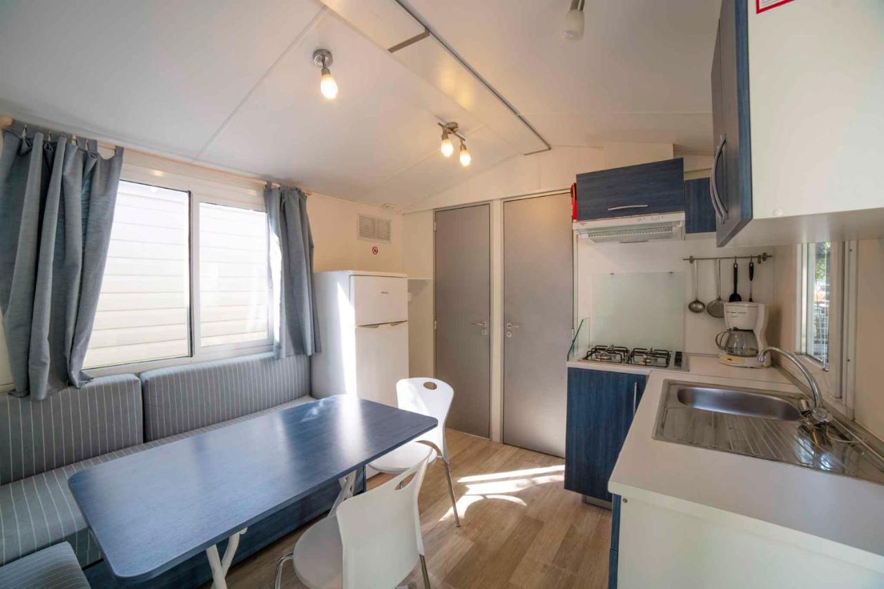 Mobilehomes In Pieve Vecchia - Norditalienische Seen 22044 Manerba del Garda Buitenkant foto