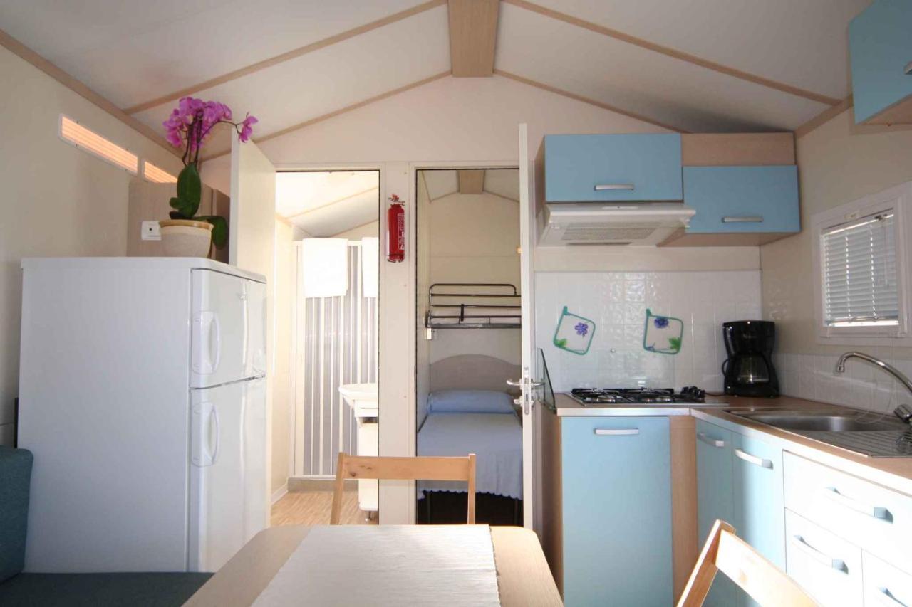 Mobilehomes In Pieve Vecchia - Norditalienische Seen 22044 Manerba del Garda Buitenkant foto